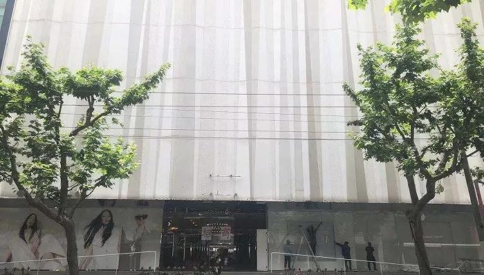 被抛弃的H&M：“新疆棉事件”后上海旗舰店关门，年内遭6次行政处