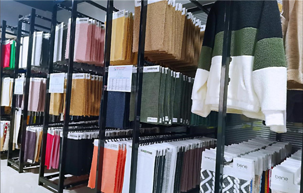 满足多元场景需求　本意登山绒面料受追捧